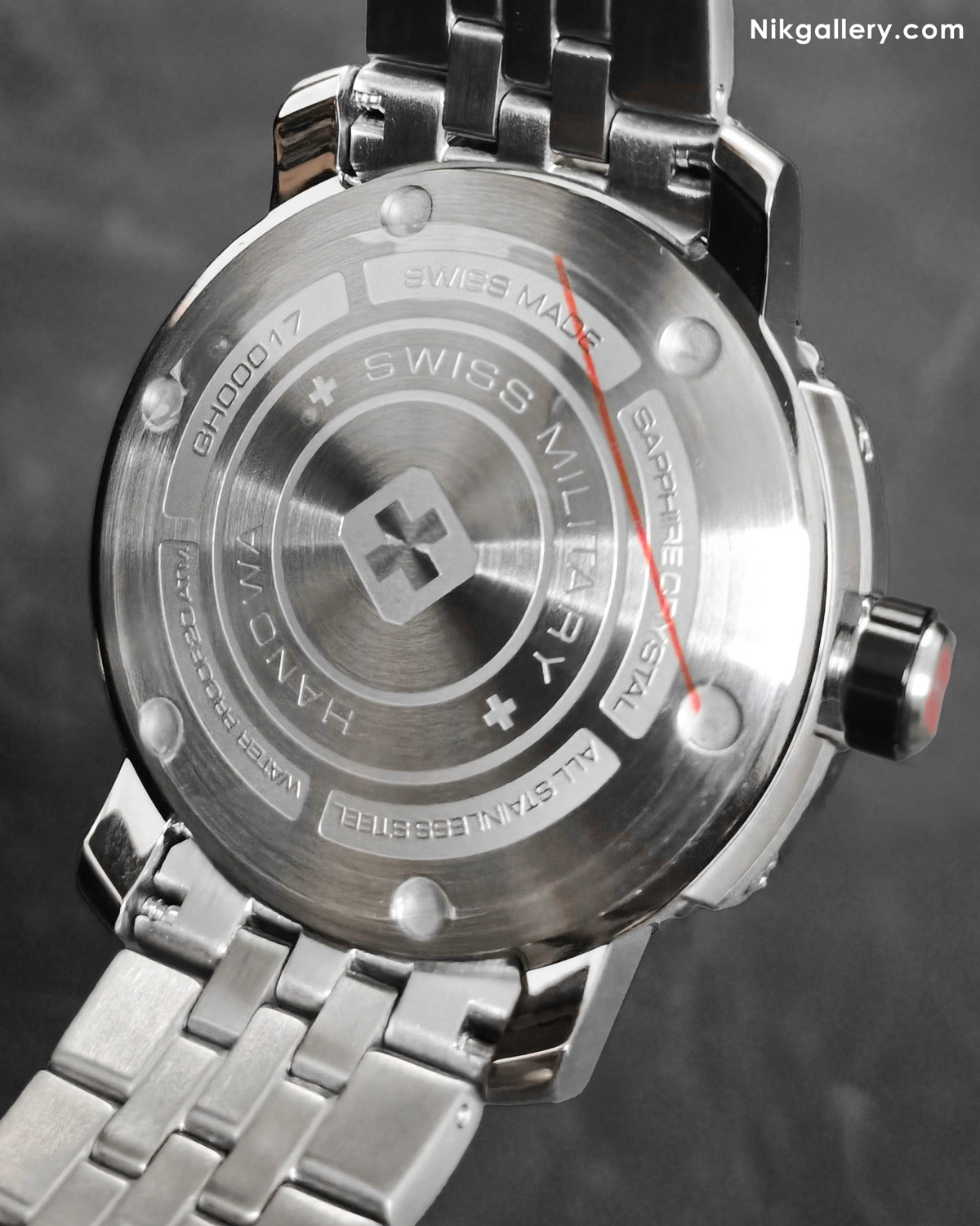 پشت ساعت مچی مردانه سوییس میلیتاری با بند استیل و صفحه گرد