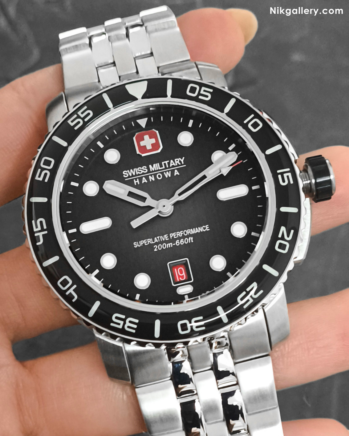 ساعت مچی مردانه سوییس میلیتاری با بند استیل و صفحه گرد مشکی عقربه دار و تقویم دار