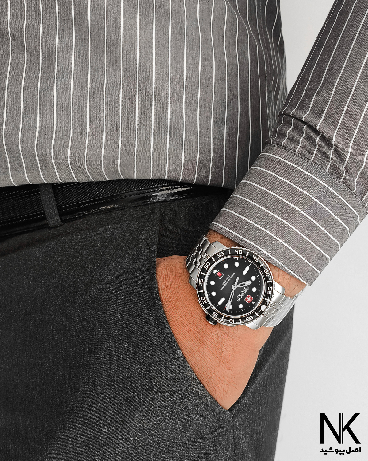 ساعت مچی مردانه سوییس میلیتاری با بند استیل و صفحه گرد مشکی عقربه دار و تقویم دار