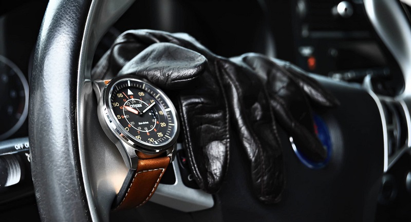 ساعت مچی سیتیزن با زه چرخان و شیشه ضدخش، طراحی مقاوم برای خلبانان حرفهای