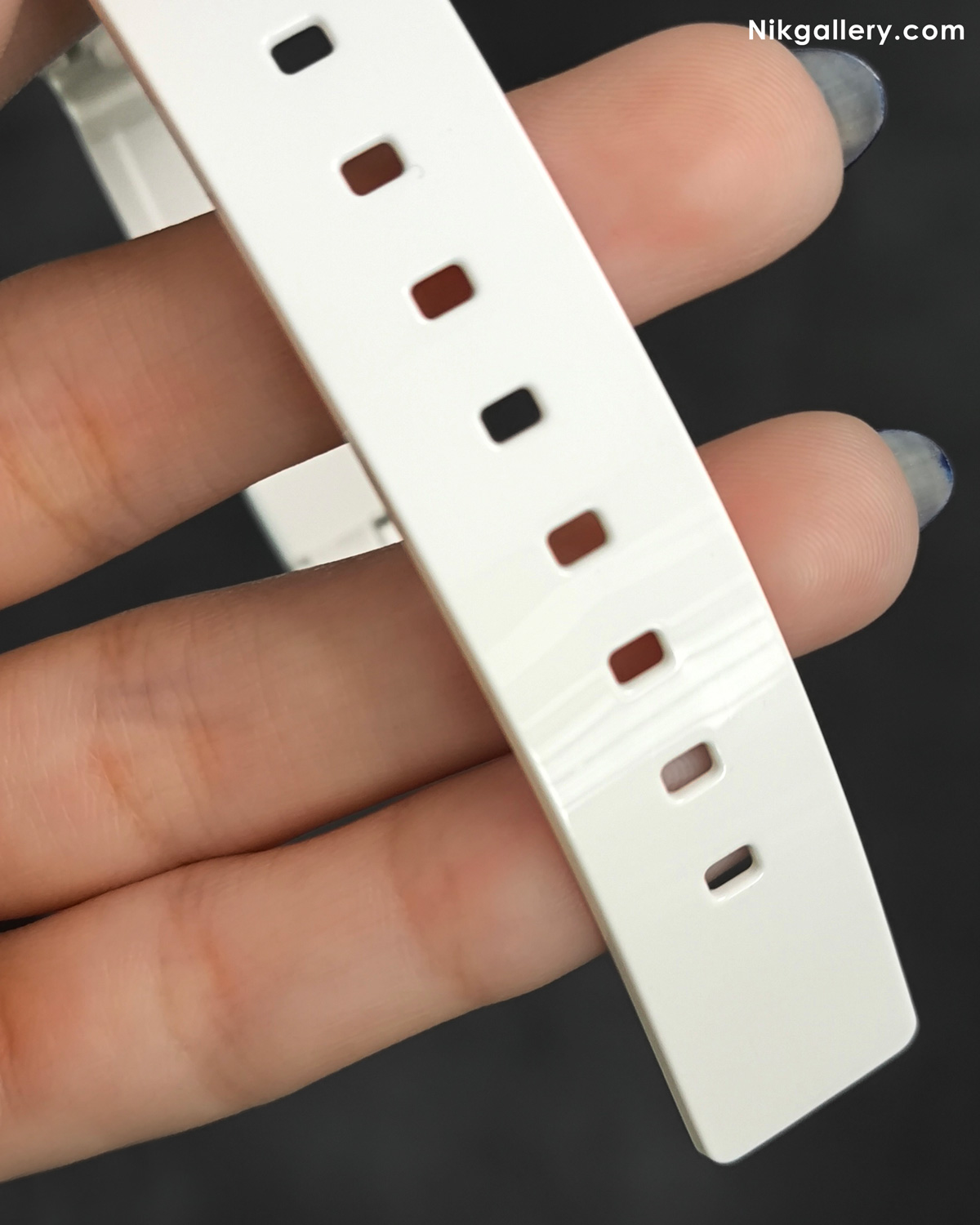 بند سفید ساعت کاسیو زنانه از جنس فوم